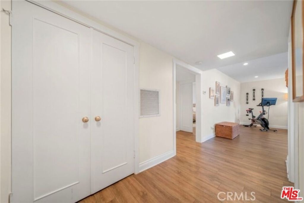 5301 Balboa Boulevard - Photo 7