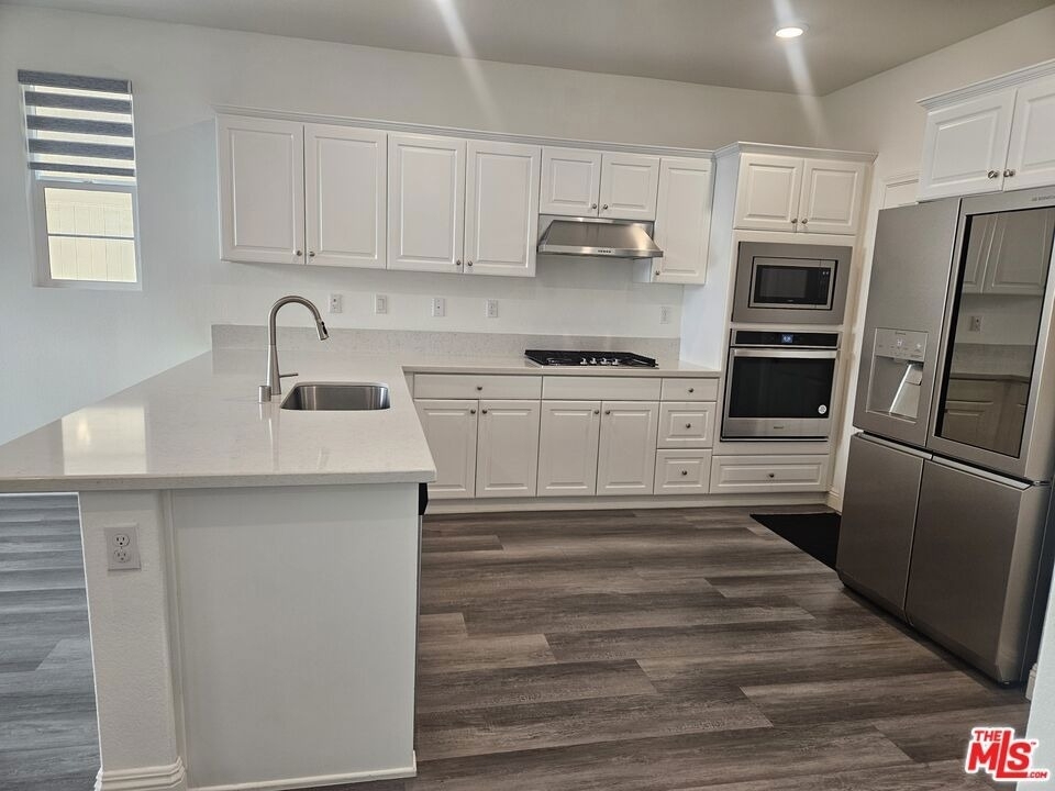 1671 Yarrow Place - Photo 4