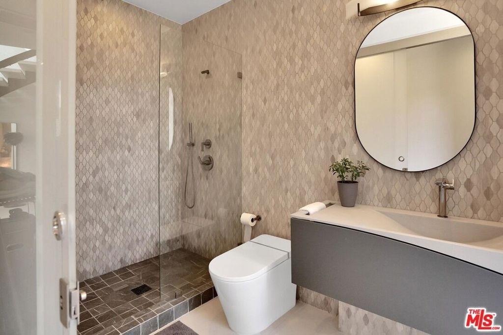 1368 Beckwith Avenue - Photo 18