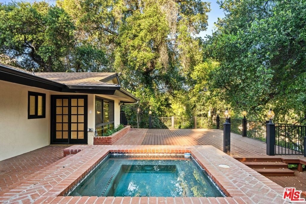 17449 Sumiya Drive - Photo 35