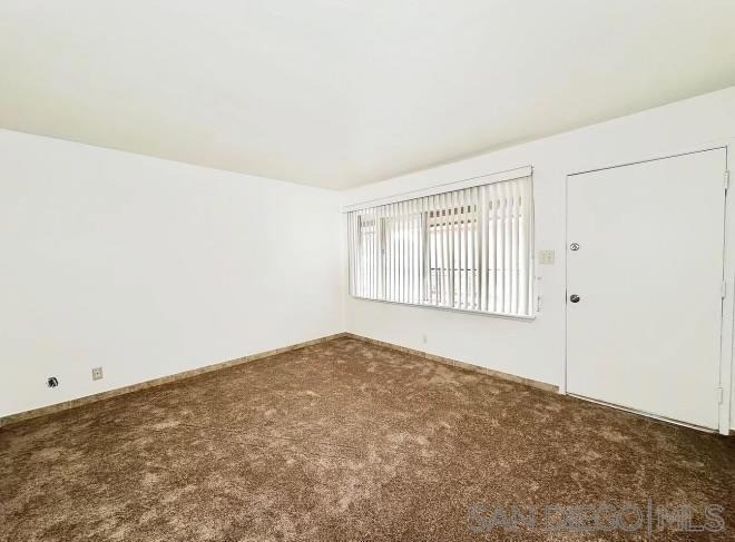 9747 Riverview - Photo 2