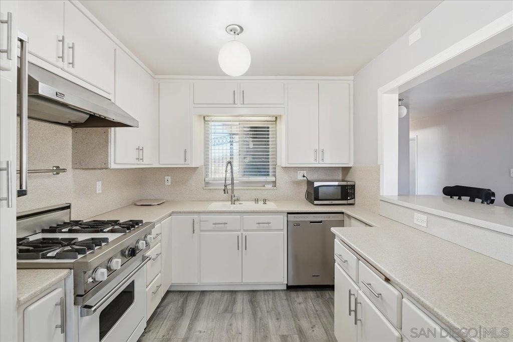 2431 Root Street - Photo 5