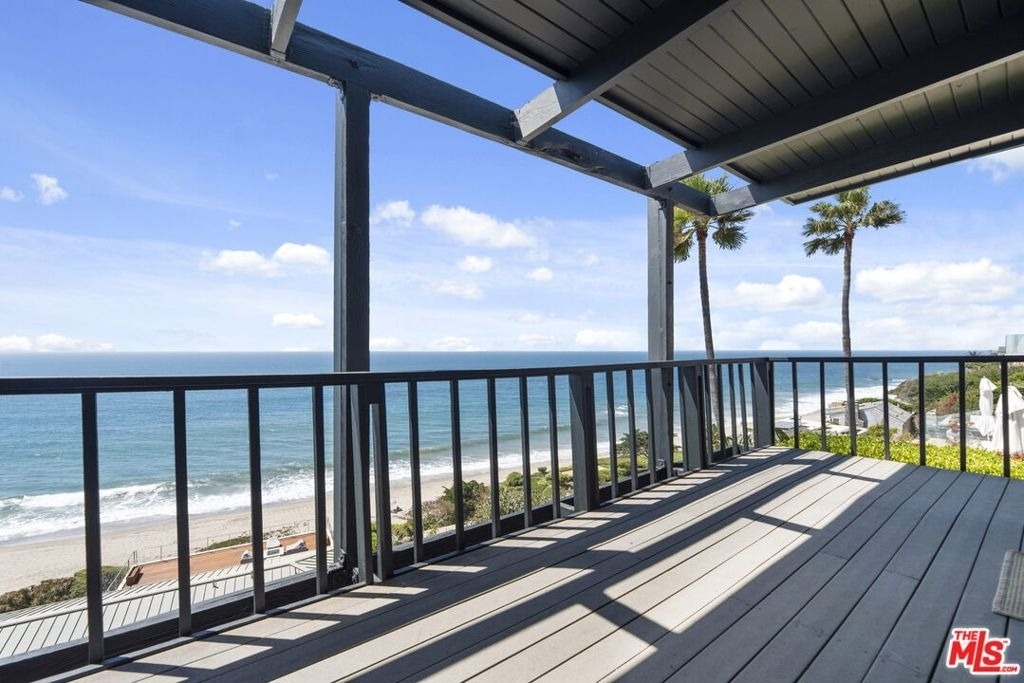 31648 Broad Beach Road - Photo 11