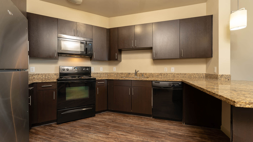 1111 S Main St - Photo 5