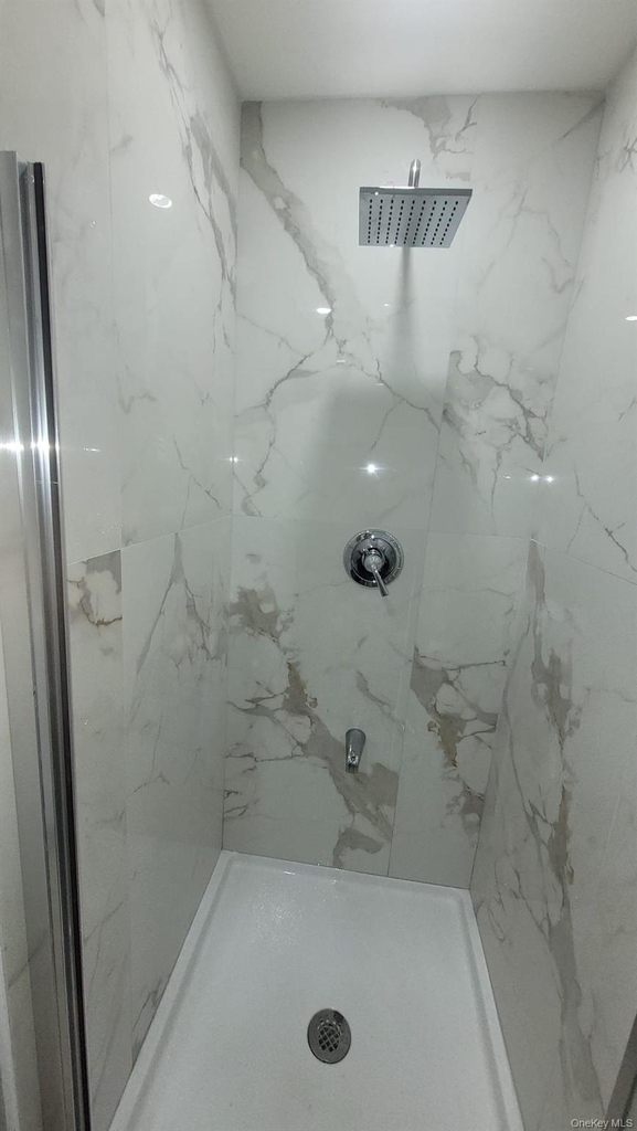 8 Dee Place - Photo 24
