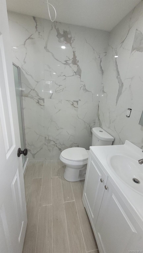 8 Dee Place - Photo 16