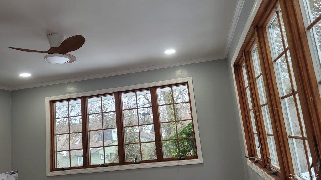8 Dee Place - Photo 11