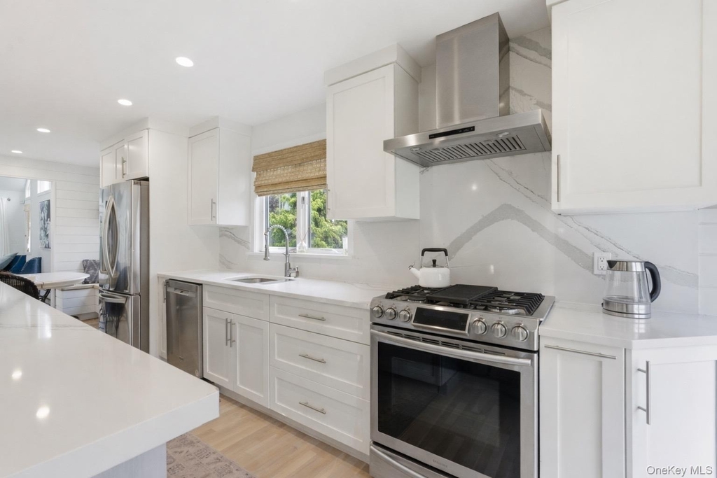 1 Canal Way - Photo 5