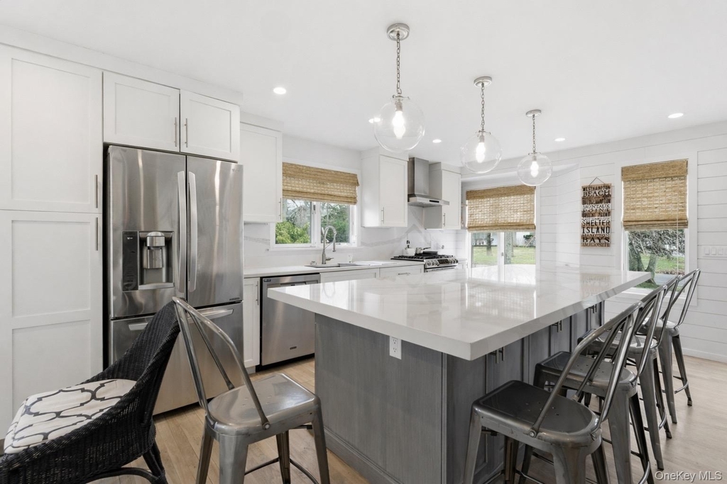 1 Canal Way - Photo 4