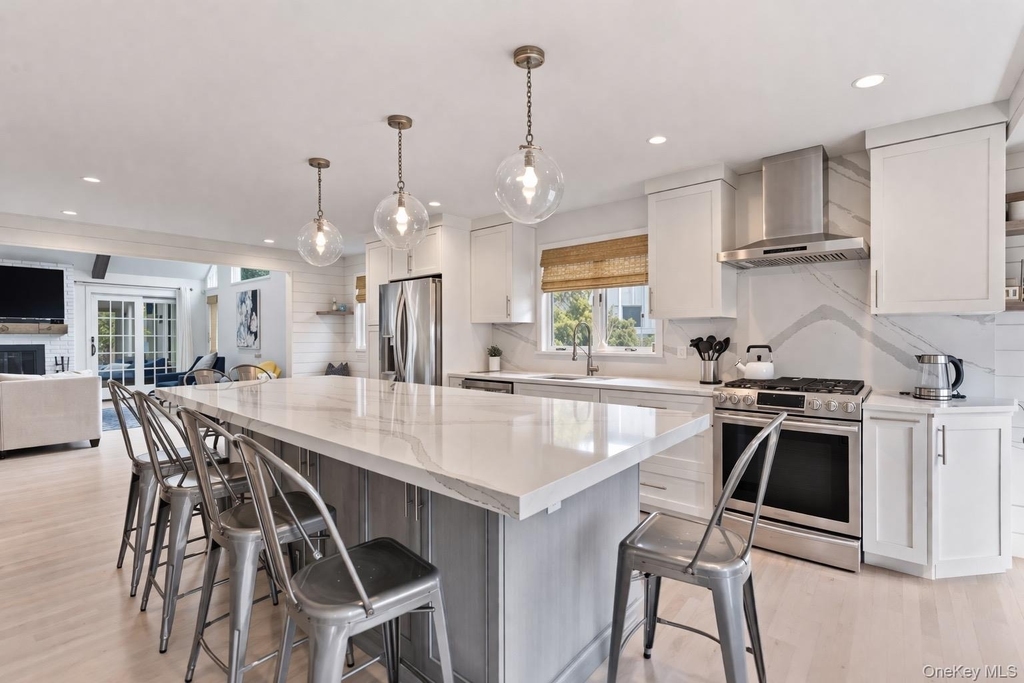 1 Canal Way - Photo 6