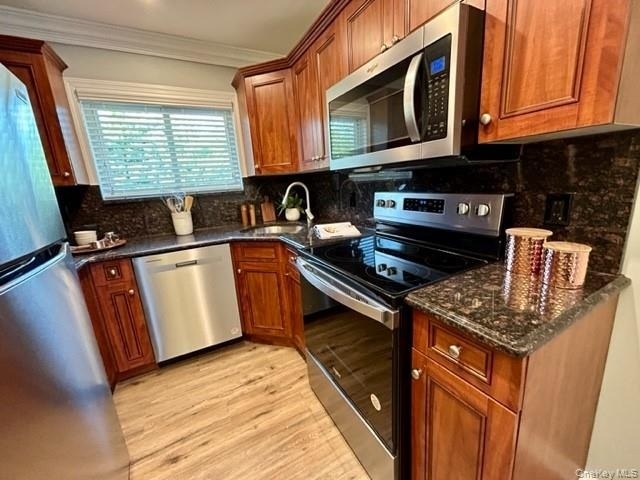45 Golden Avenue - Photo 2