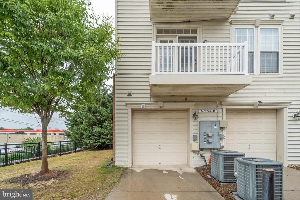 5722 Callcott Way - Photo 1