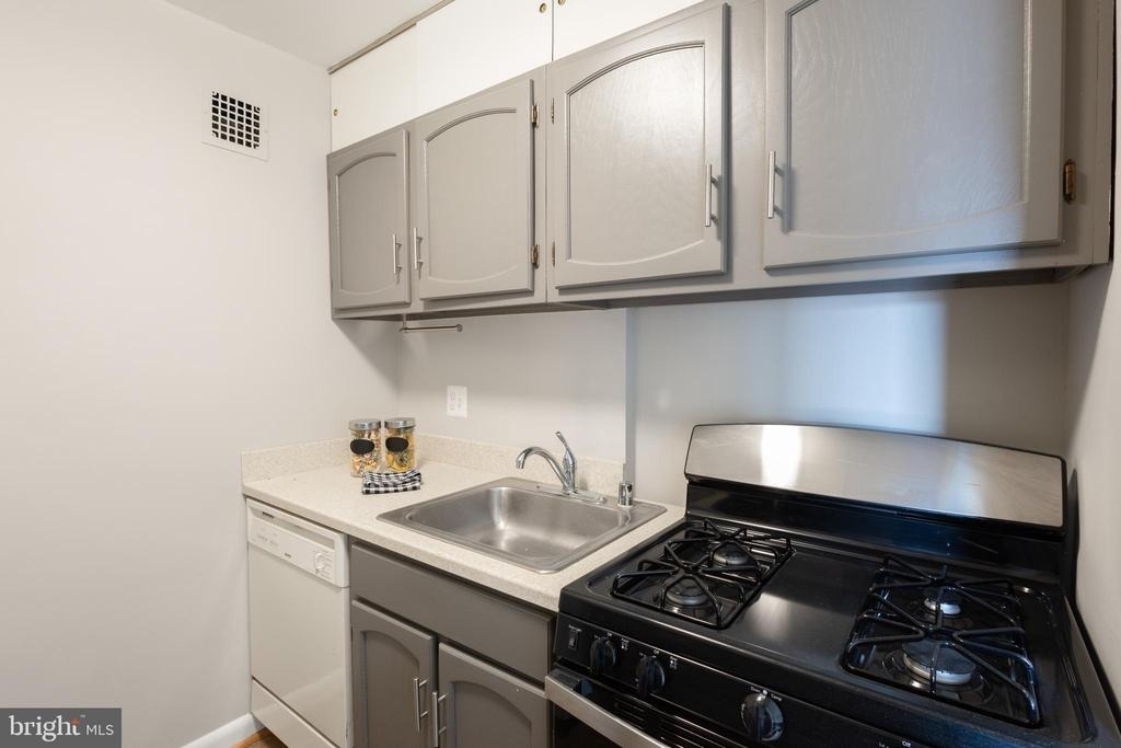 1931 N Cleveland Street - Photo 11