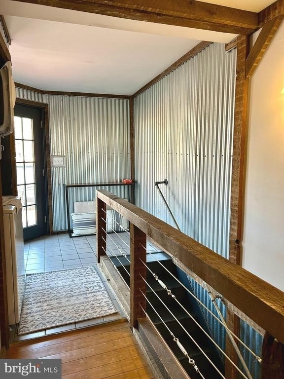 225 E King Street - Photo 7