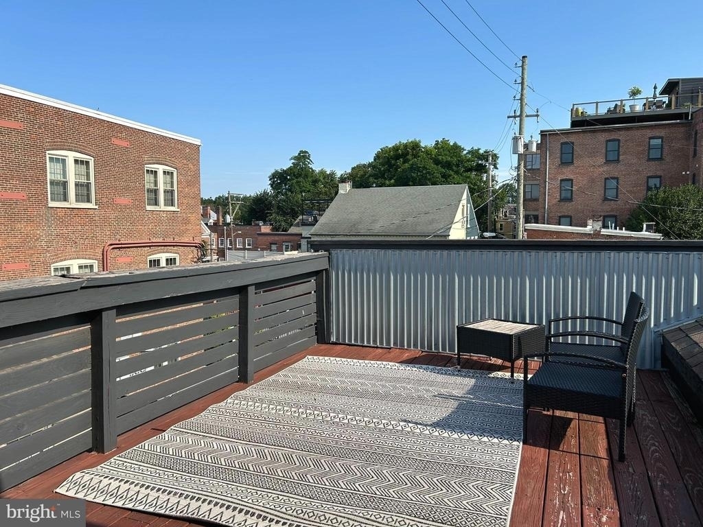 225 E King Street - Photo 14
