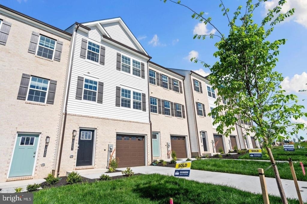 16502 Green Glade Dr - Photo 2