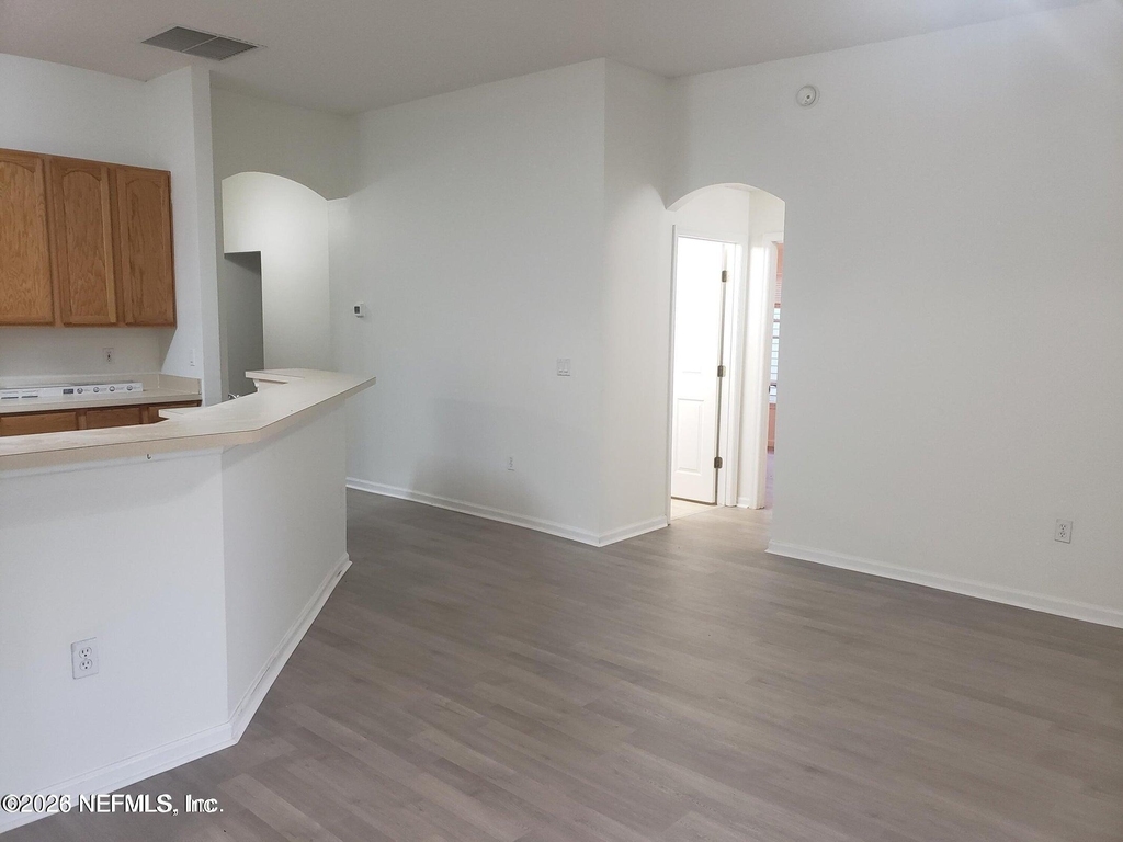 2506 Creekfront Drive - Photo 2