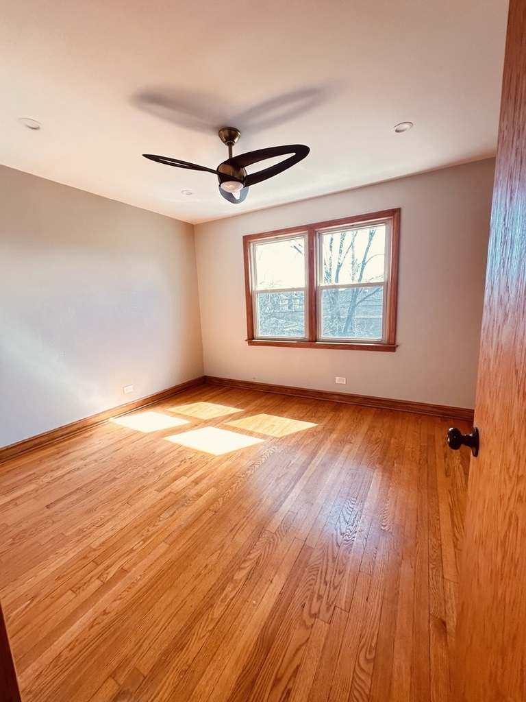 2823 W 71st Street - Photo 14