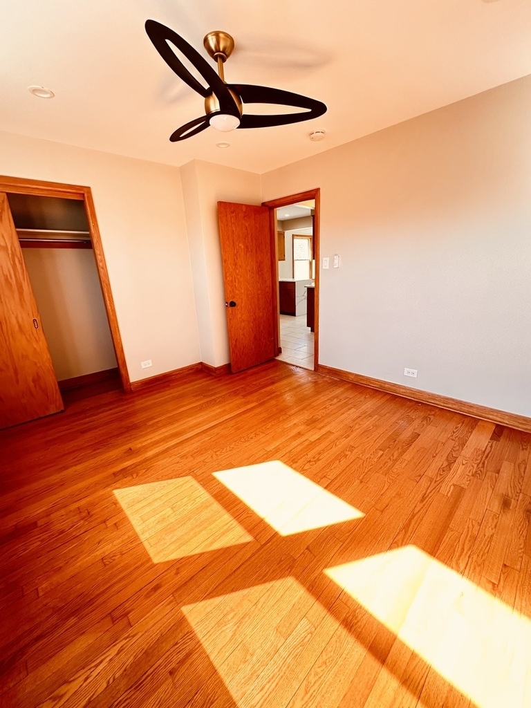 2823 W 71st Street - Photo 13