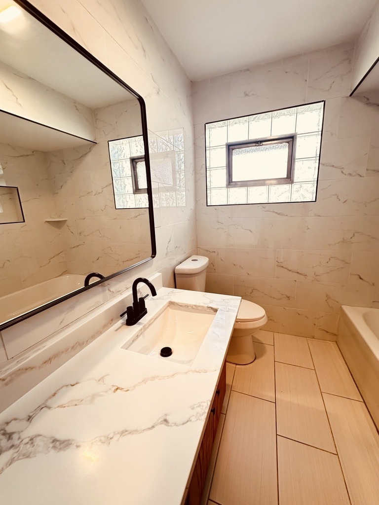 2823 W 71st Street - Photo 11