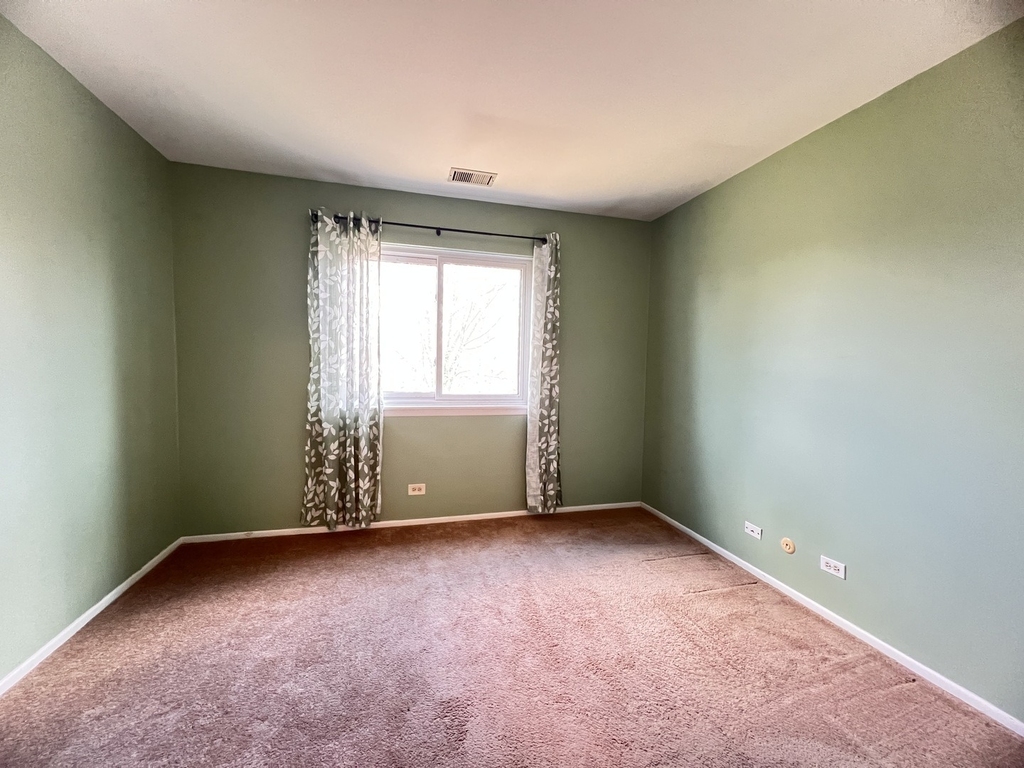 1542 Heather Court - Photo 11