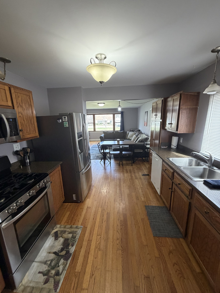 731 2nd Avenue - Photo 7