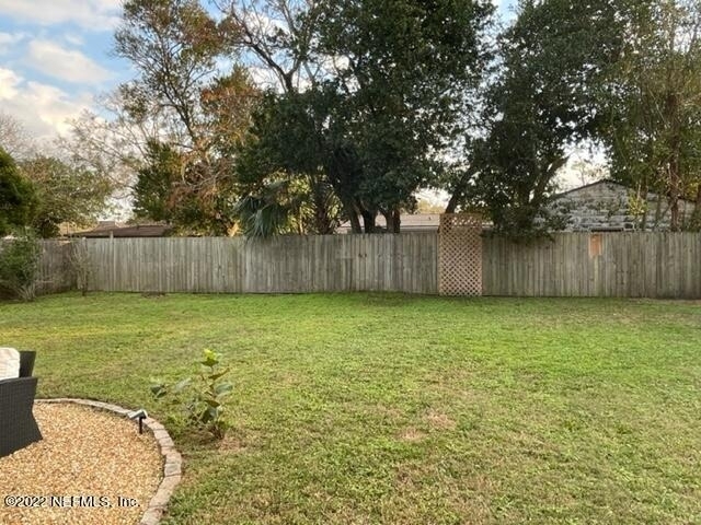 10412 Skycrest Drive N - Photo 5