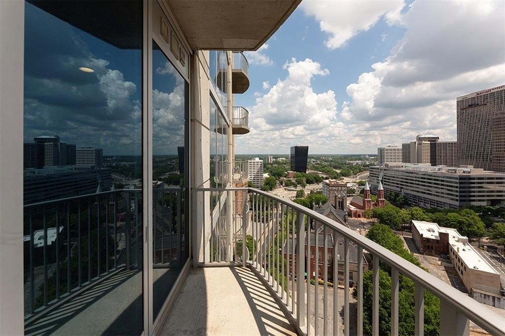 400 W Peachtree Street - Photo 18