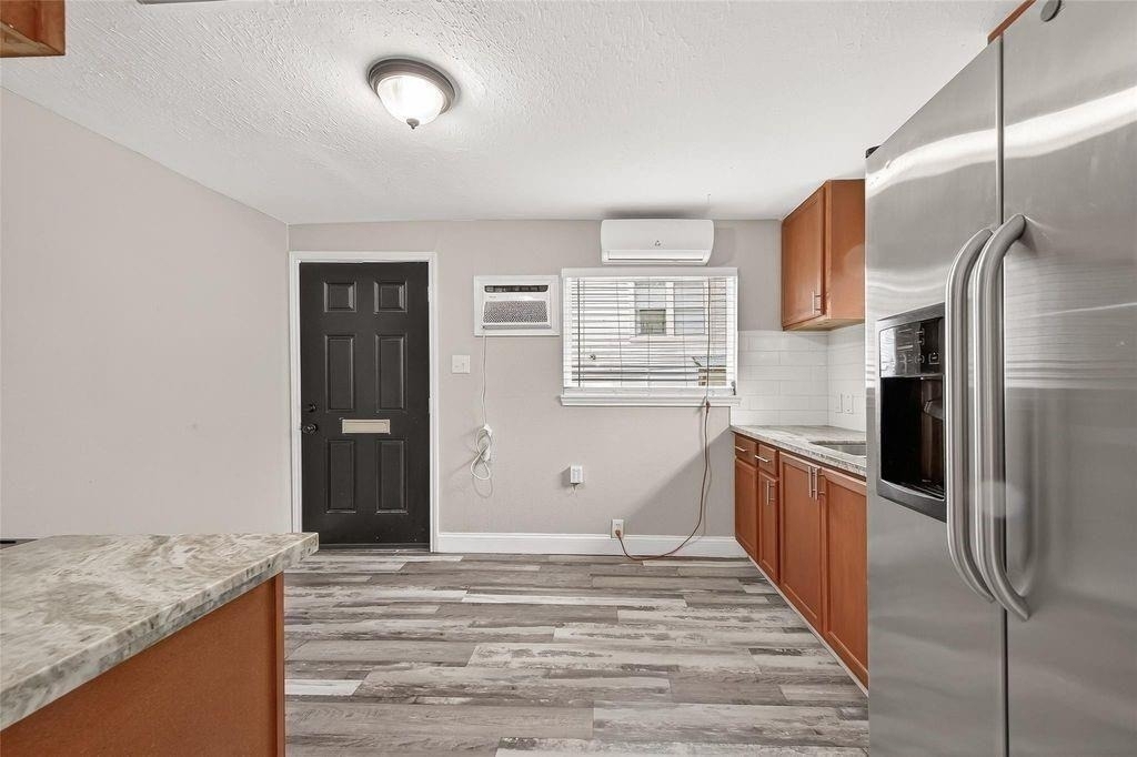 1511 Scharpe Street - Photo 5