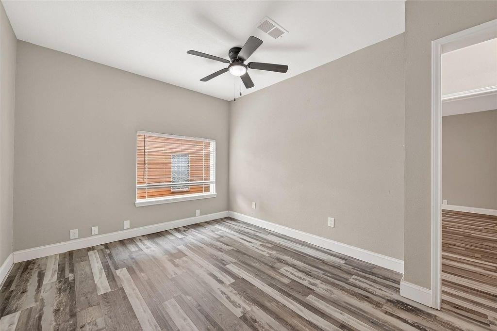 1511 Scharpe Street - Photo 12