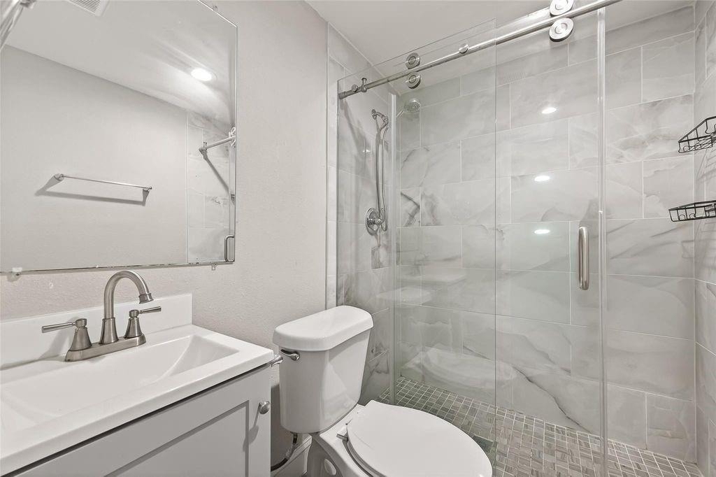 1511 Scharpe Street - Photo 9