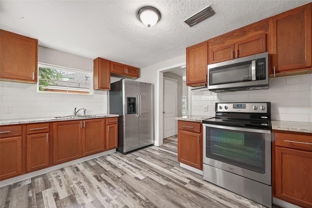 1511 Scharpe Street - Photo 4