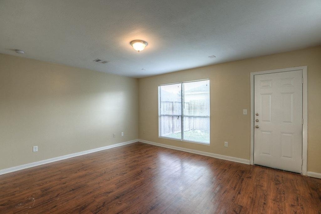 10610 Pine Landing Drive - Photo 8