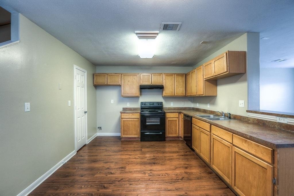 10610 Pine Landing Drive - Photo 1