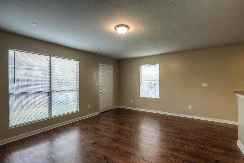 10610 Pine Landing Drive - Photo 9