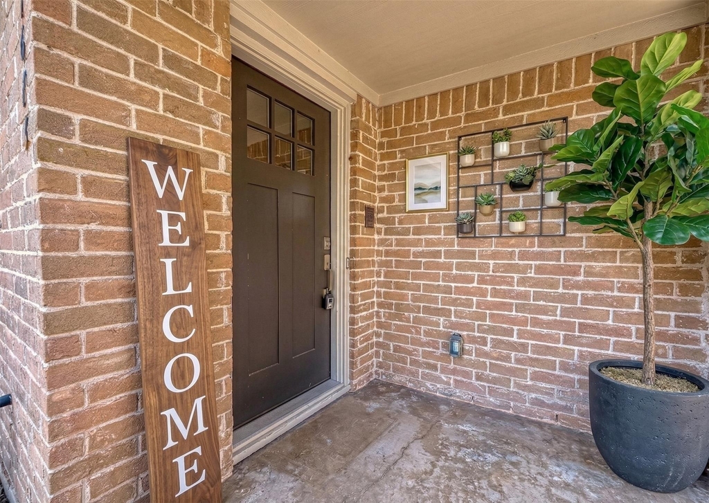 1623 Cherry Ridge Drive - Photo 0