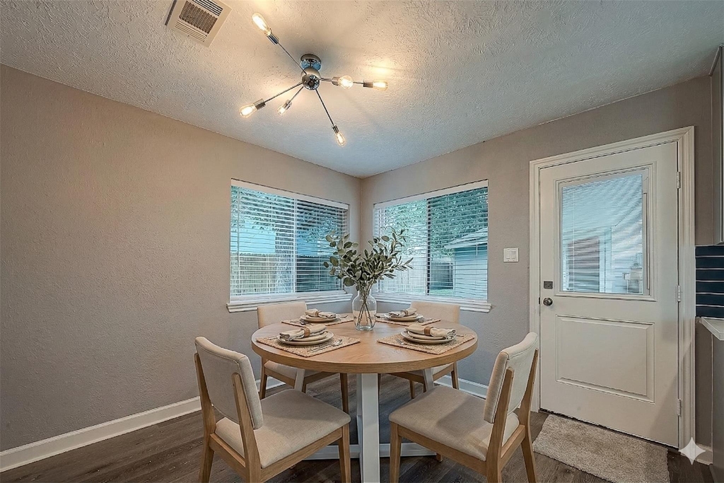 1623 Cherry Ridge Drive - Photo 9