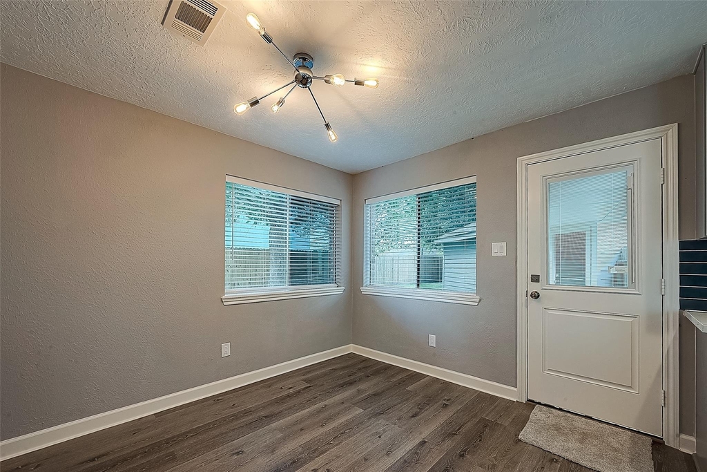 1623 Cherry Ridge Drive - Photo 10