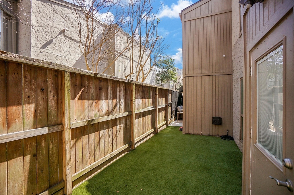 5711 Sugar Hill Drive - Photo 43