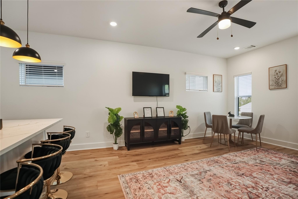 8017 Cora Street - Photo 10