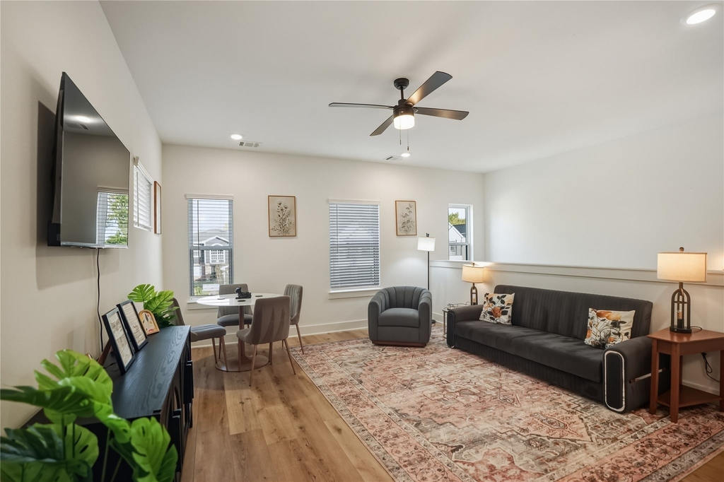 8017 Cora Street - Photo 7