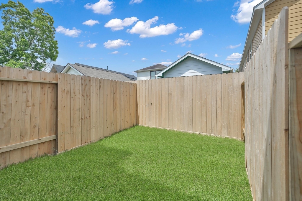 8017 Cora Street - Photo 27