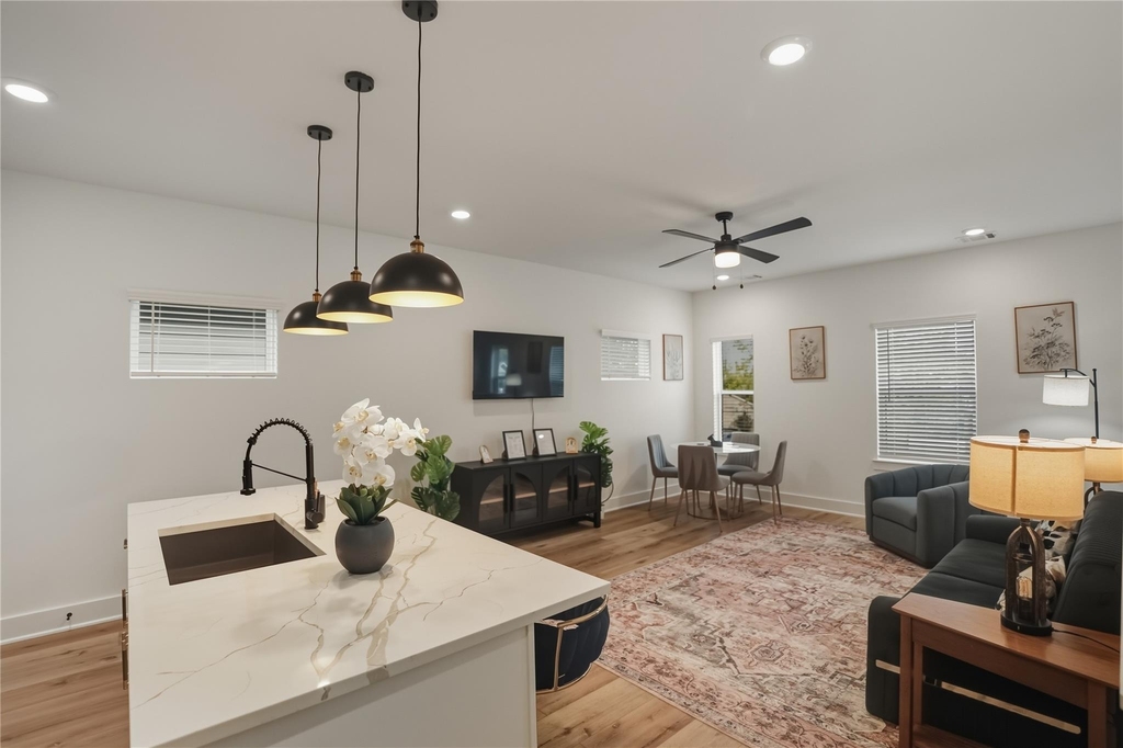 8017 Cora Street - Photo 4