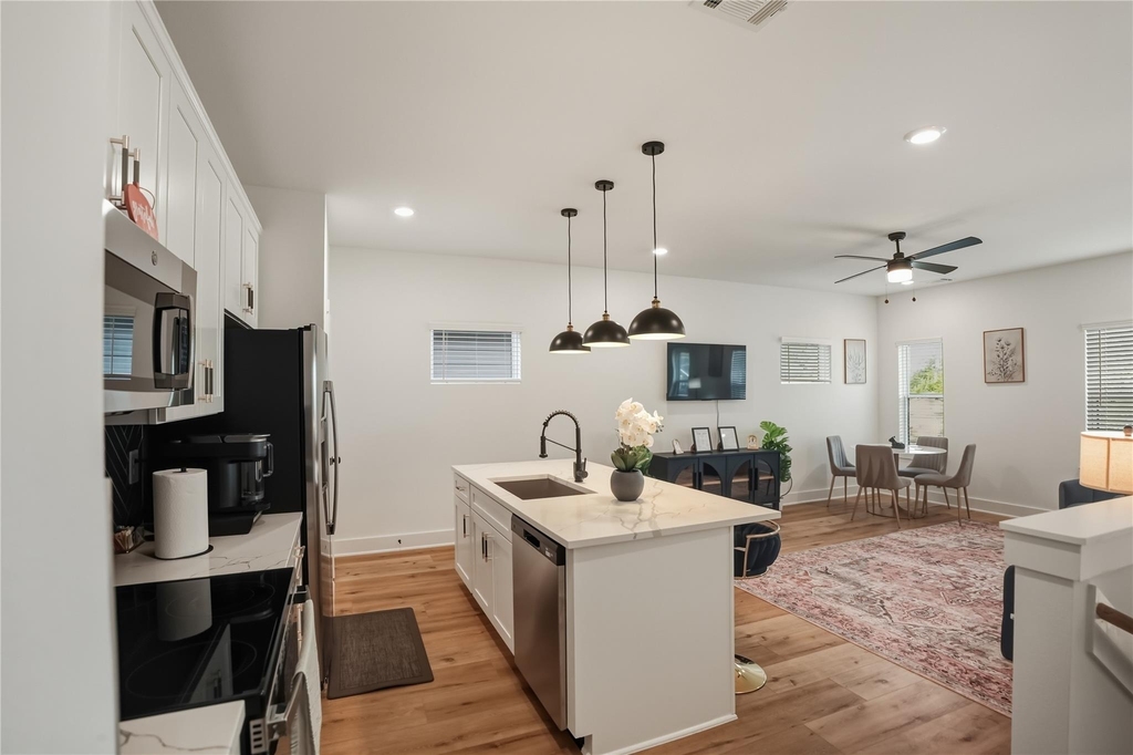 8017 Cora Street - Photo 3
