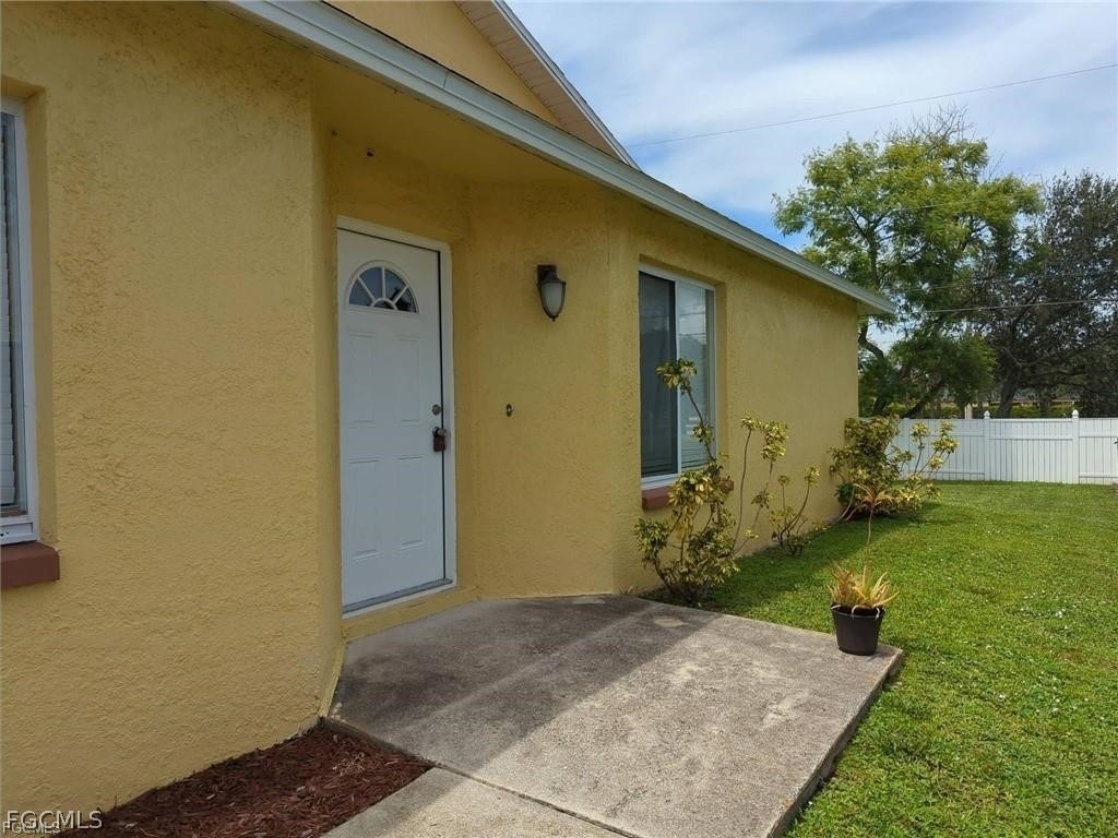 1503 Sw 48th Terrace - Photo 1