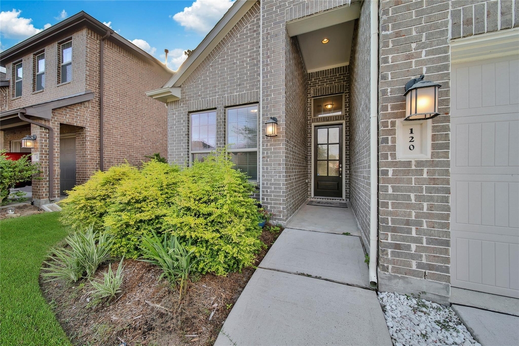 120 Buckeye Drive - Photo 2