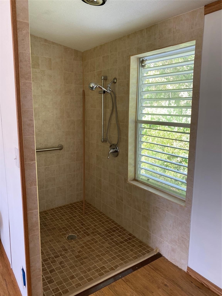 16066 North Loop Drive - Photo 4