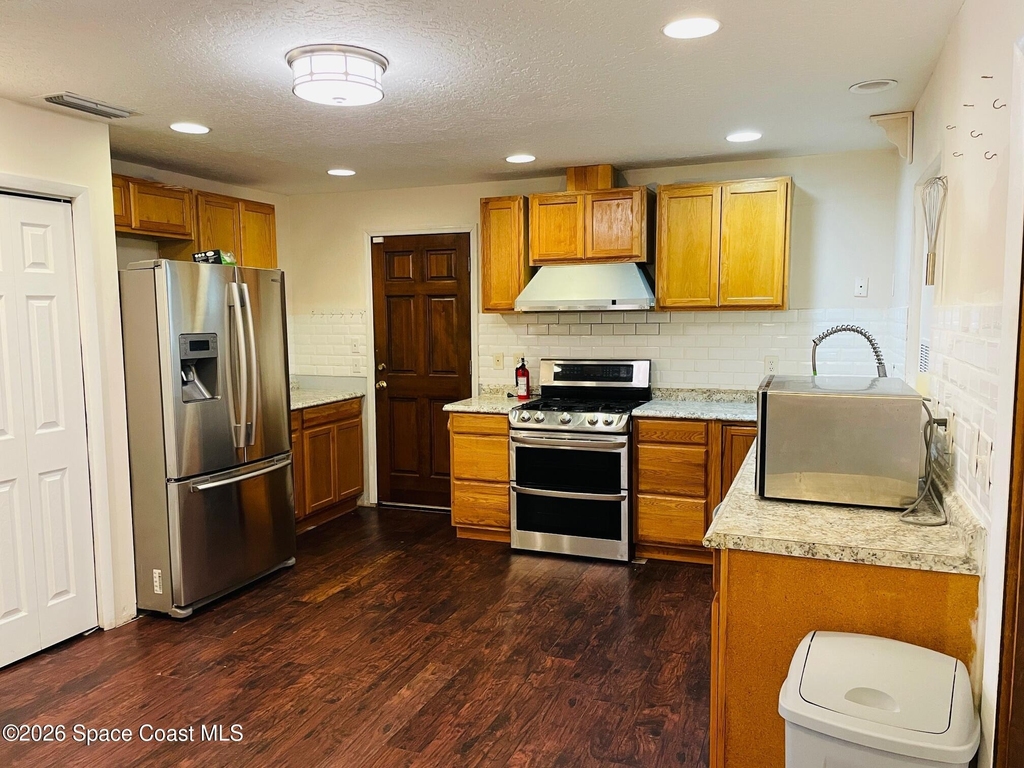 2235 Macedo Road Ne - Photo 8