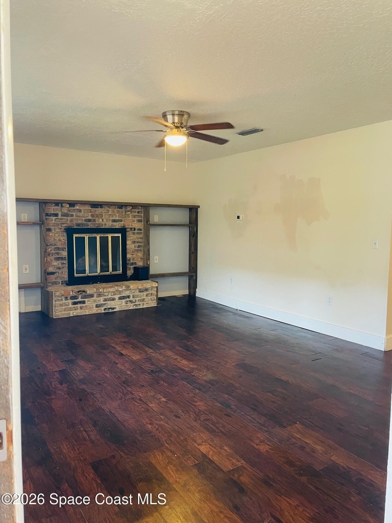 2235 Macedo Road Ne - Photo 3