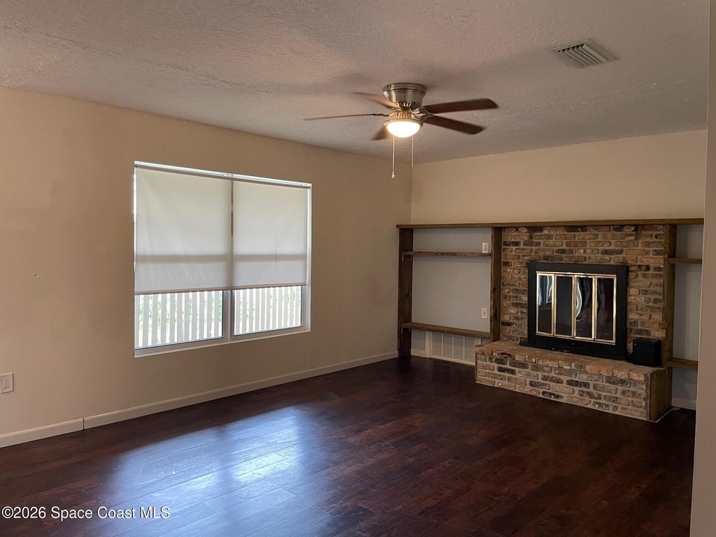 2235 Macedo Road Ne - Photo 4